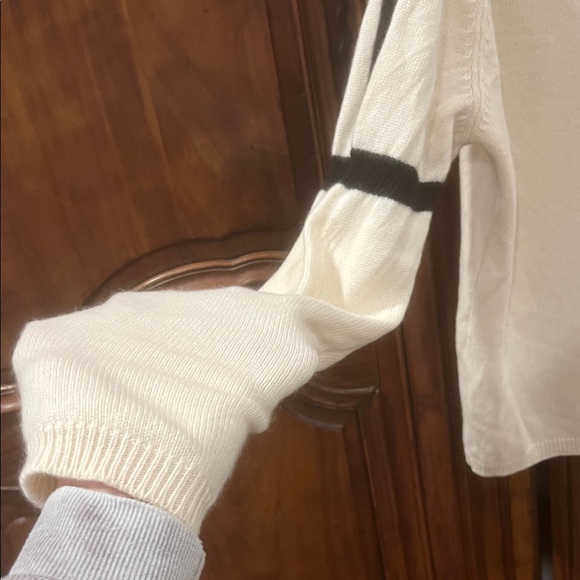 Jil Sander Cream and Black Turtleneck Sweater - Picture 4 of 14